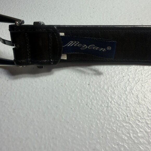 Mezlan Black Genuine Leather Belt Size 42 – Luxury Dress Belt with Silver Buckle - Picture 3 of 5